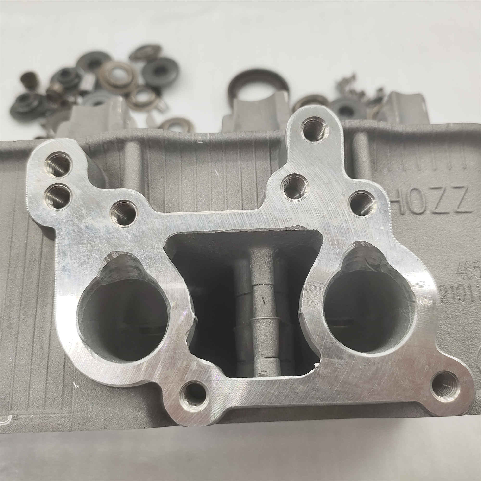 800cc engine cylinder head assembly